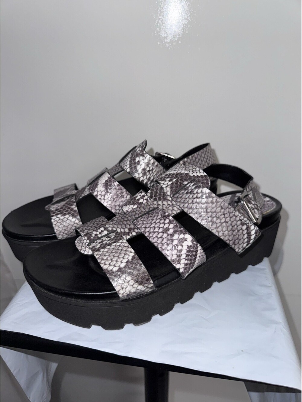 BP. Betsy Faux Snake Skin Print Chunky Platform Gladiator Sandals Buckle Sz 7.5
